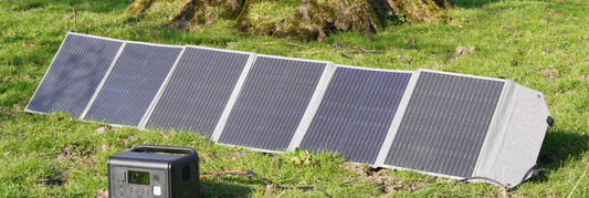 Oak & Field Solis 100 – 200W Foldable Solar Panel